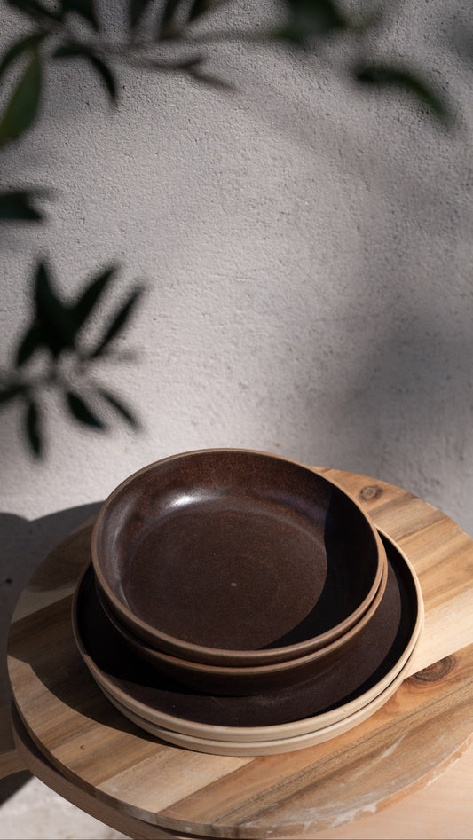 Dinnerware set dark brown